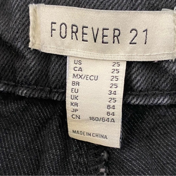 Forever 21 washed black denim belted cargo jeans size 25 goth straight leg punk - Picture 8 of 9